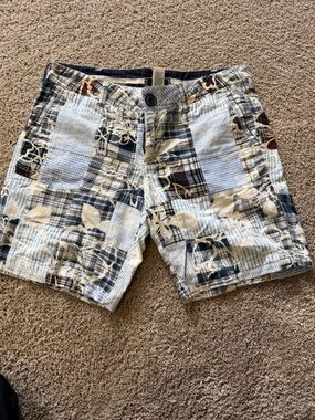 Women’s patchwork American Eagle Bermuda style shorts size 6
